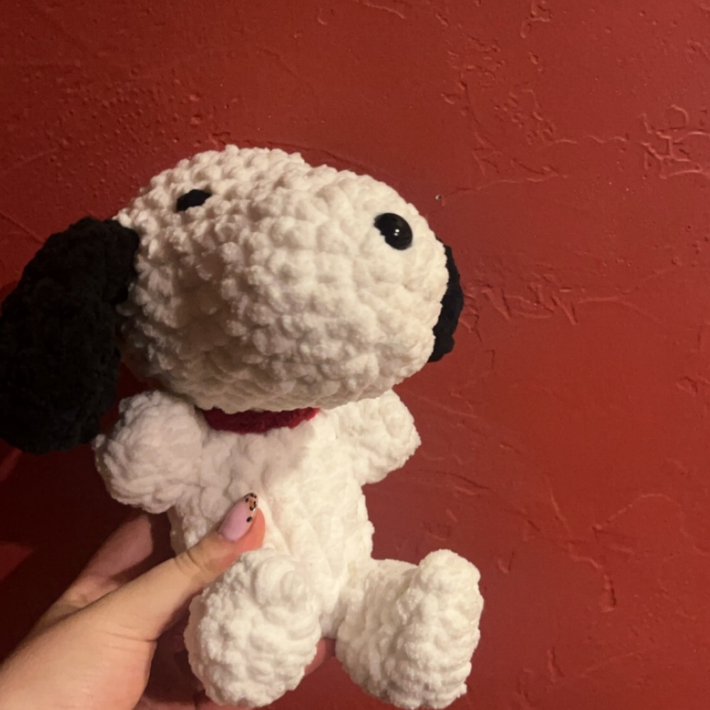 Snoopy the dog!! Crocheted by me✨